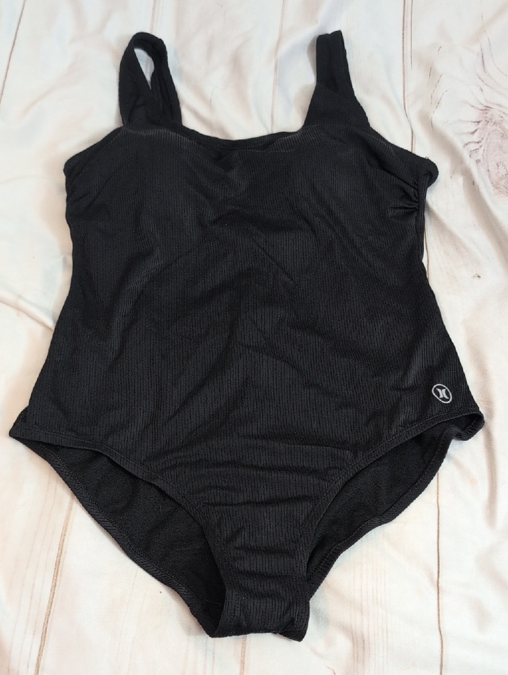 Hurley Women's Black Ribbed One Piece Swimsuit size XL Summer Beach Vacation